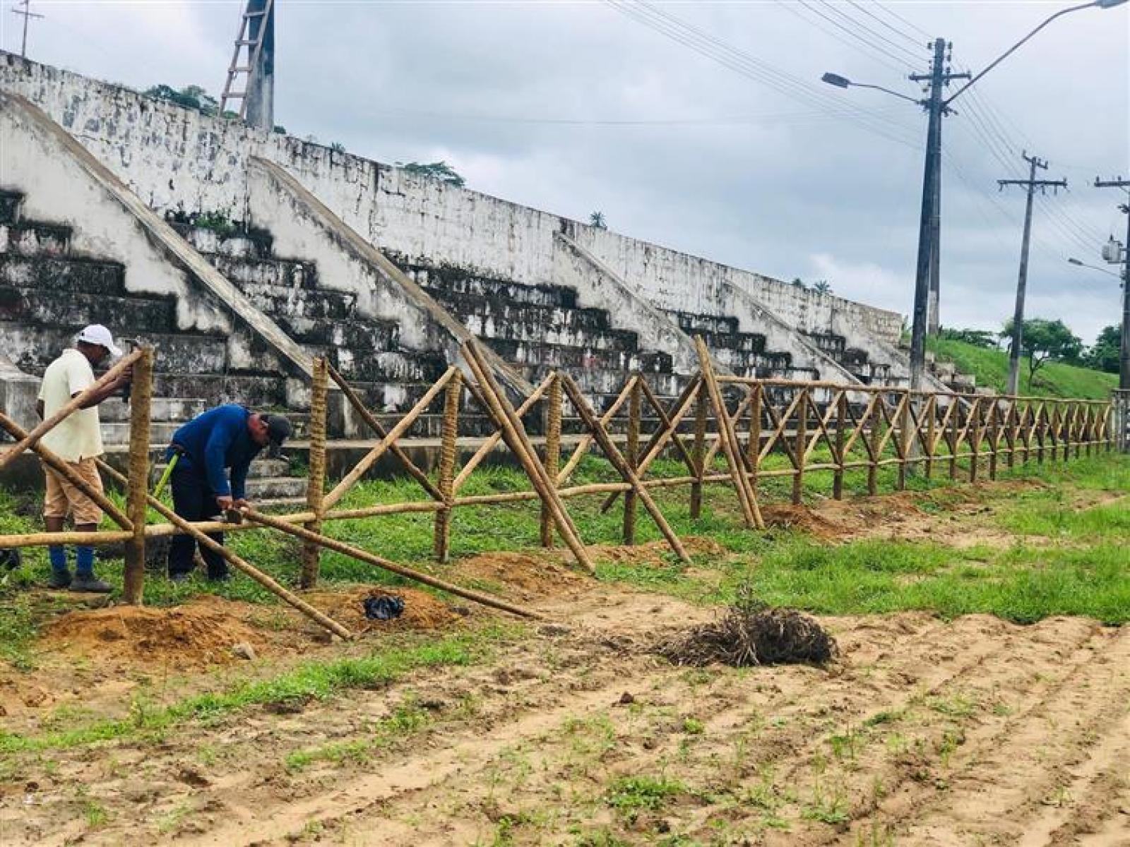 Prefeitura de Jitaúna: Obras do Parque do Vaqueiro continuam ocorrendo em fase de conclusão dos trabalhos