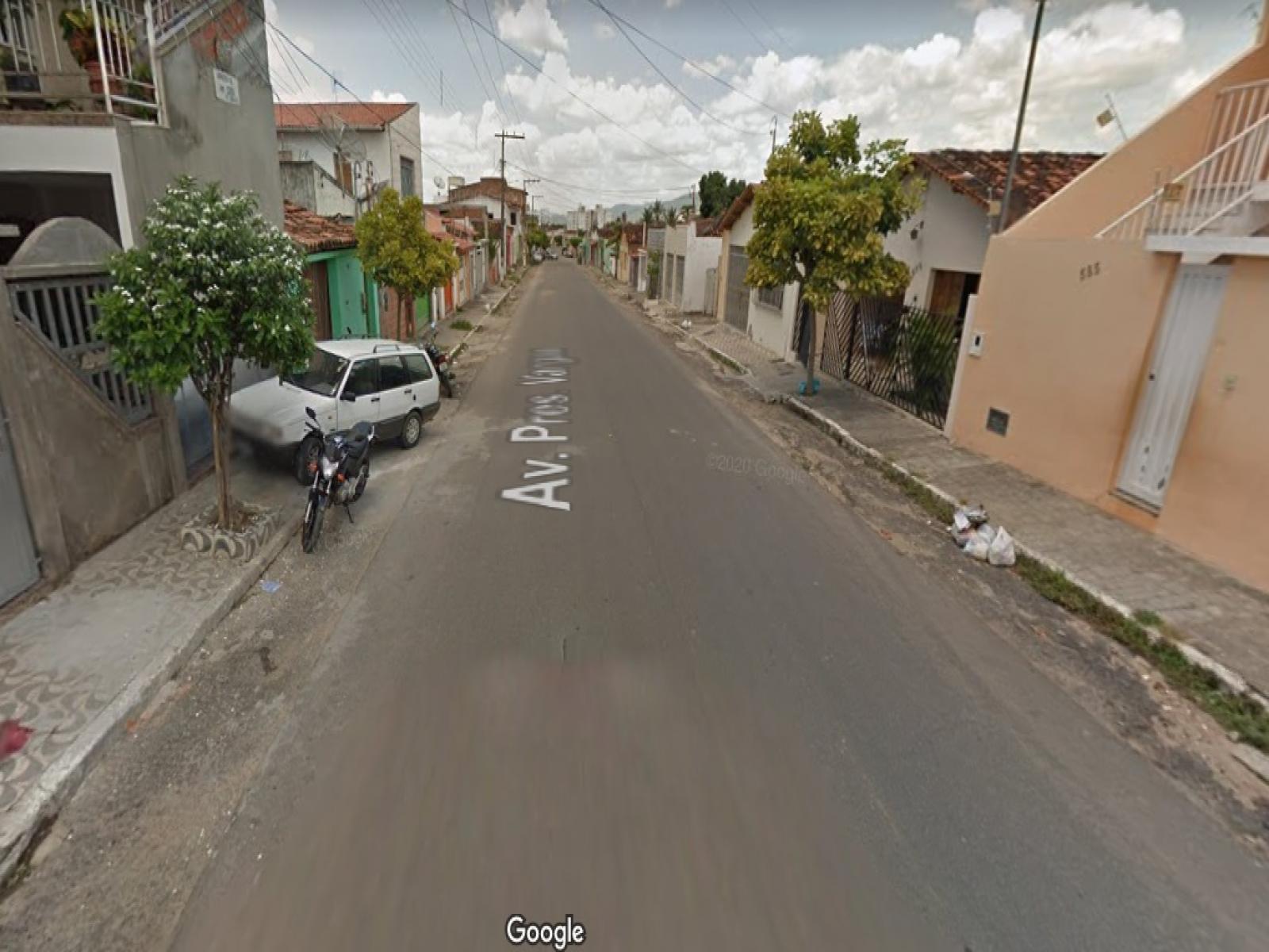Moto tomada de assalto na Rua Presidente Vargas