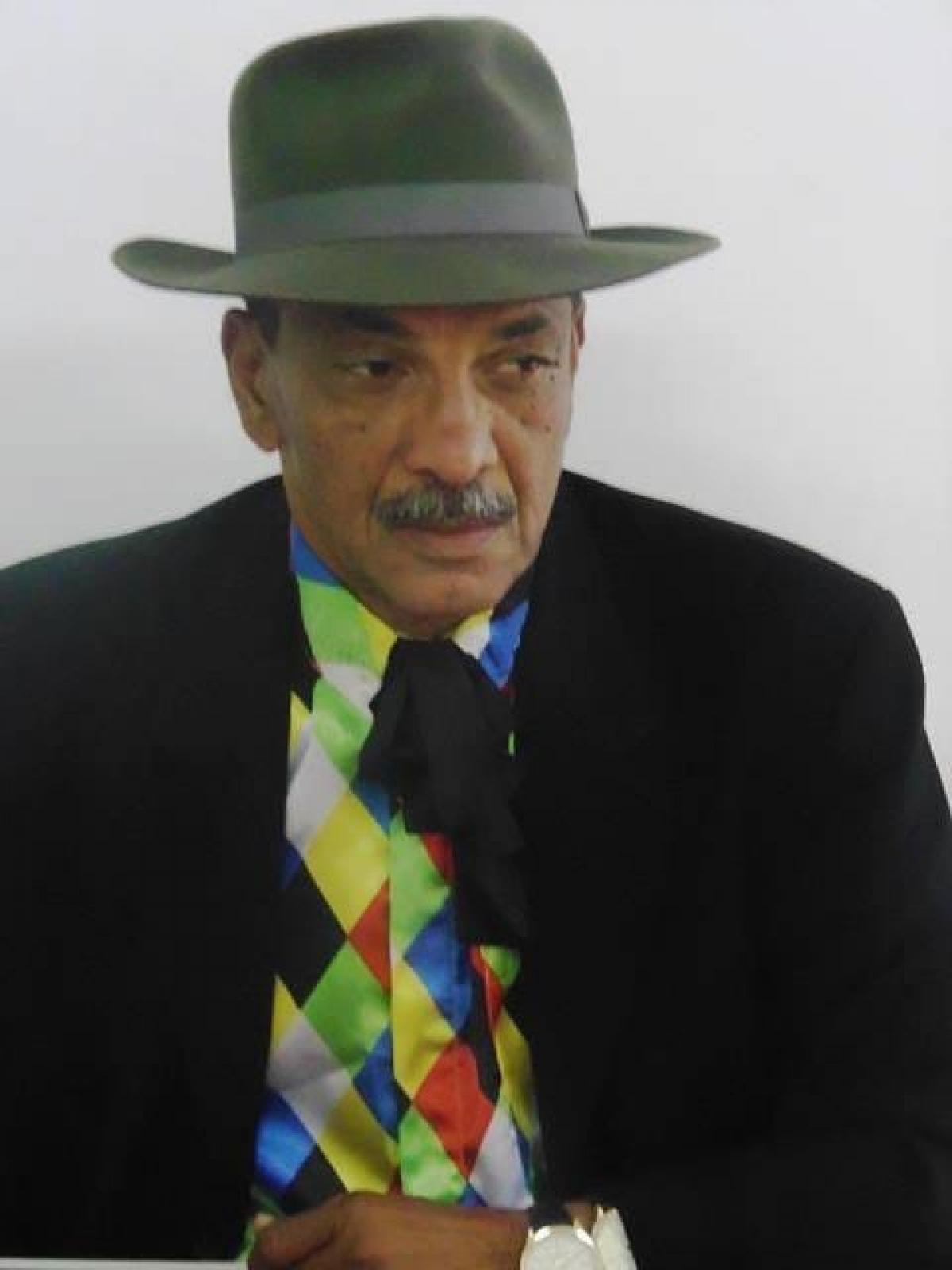Coluna Jorge Barros: UM INIMIGO DO POVO