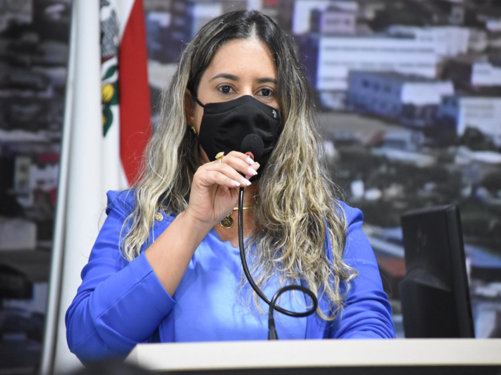 Vereadora Moana Meira se manifesta sobre a Nota emitida pelos vereadores da Base governista.