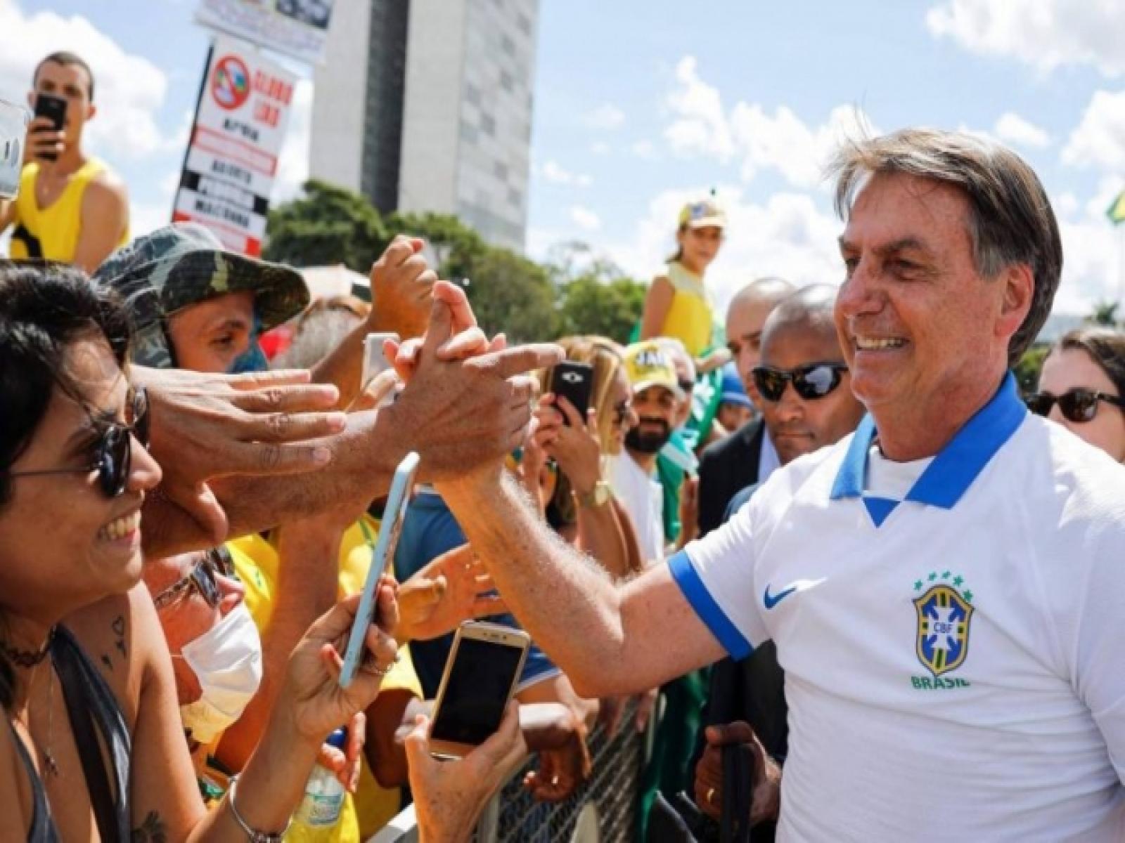 Bolsonaro lidera corrida presidencial em todos os cenários para 2022