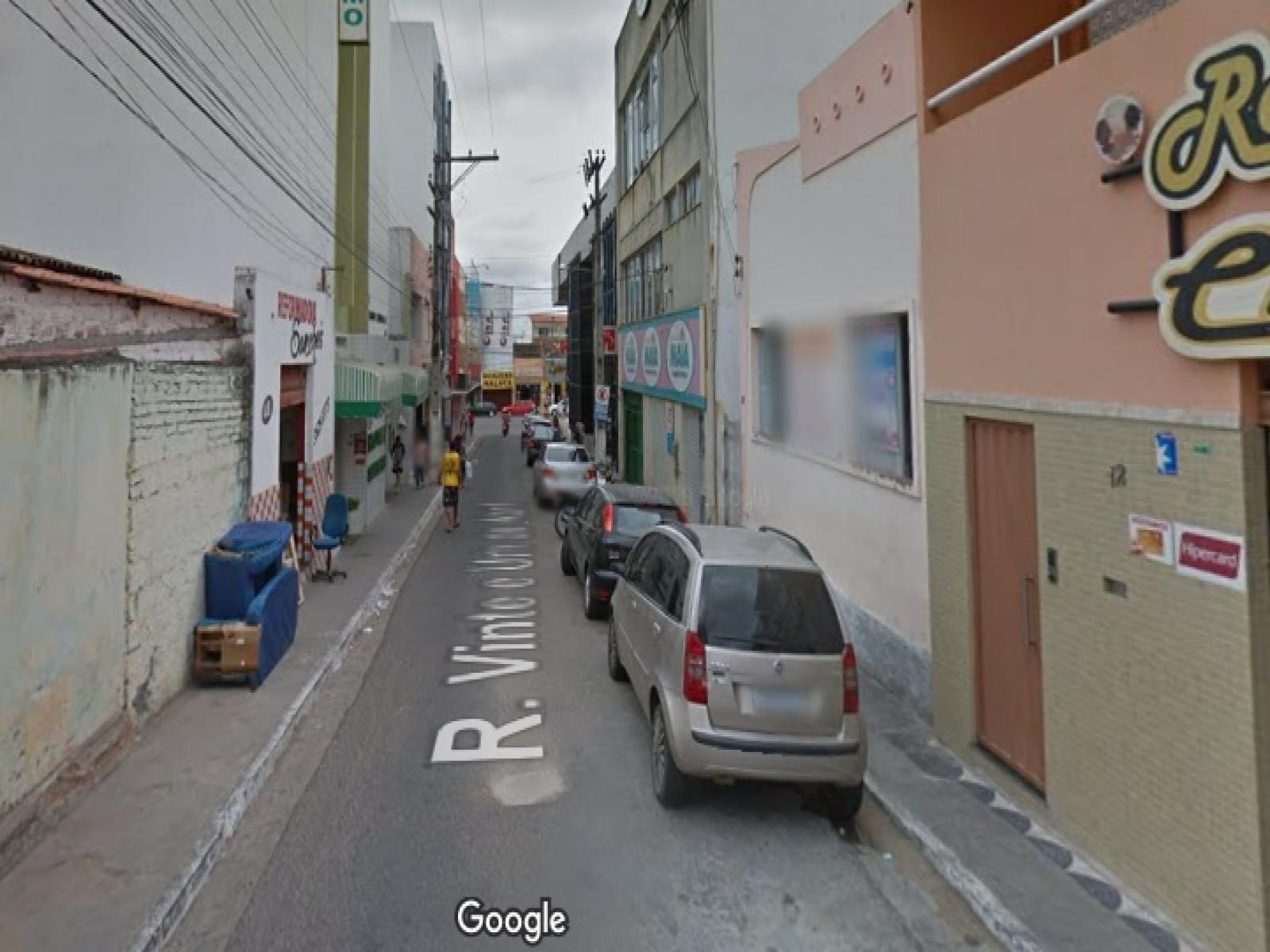 Loja arrombada na Rua 21 de Abril