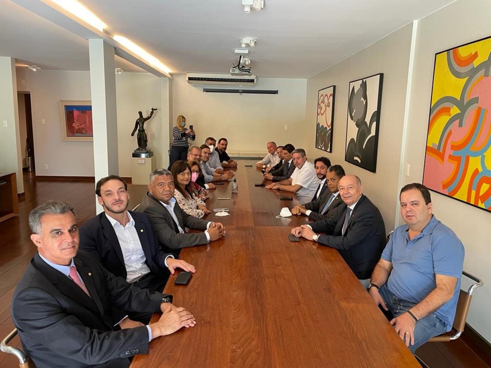 Leur Junior participou de reunião com bancada baiana em busca de recursos para ajudar as vítimas das enchentes
