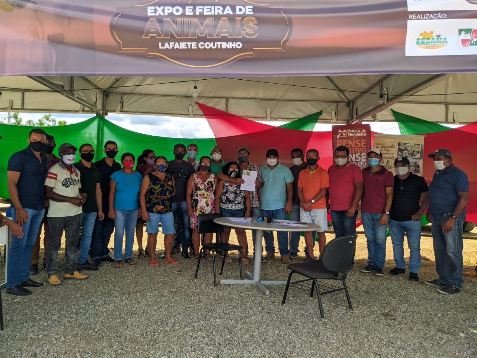 Feira de Animais em Lafaiete Coutinho movimenta mais de um milhão de reais.