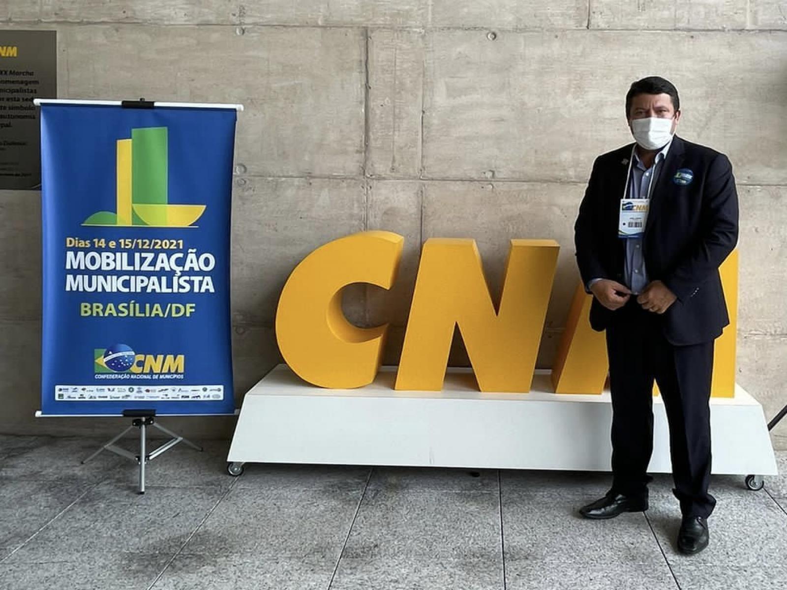 Lafaiete Coutinho: prefeito João Vei participa de encontro nacional em Brasília