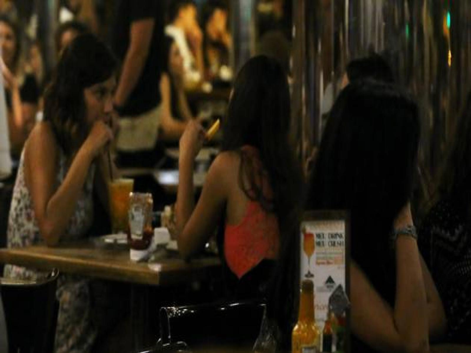 Lei torna obrigatório bares e simulares adotarem medidas de proteção as mulheres que se sintam em situação de risco