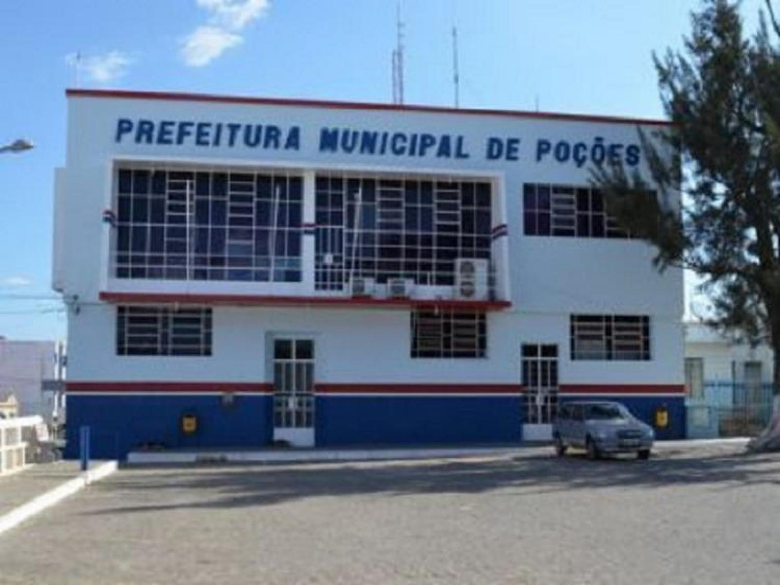 Justiça determina afastamento de chefe de gabinete de Poções a pedido do MP