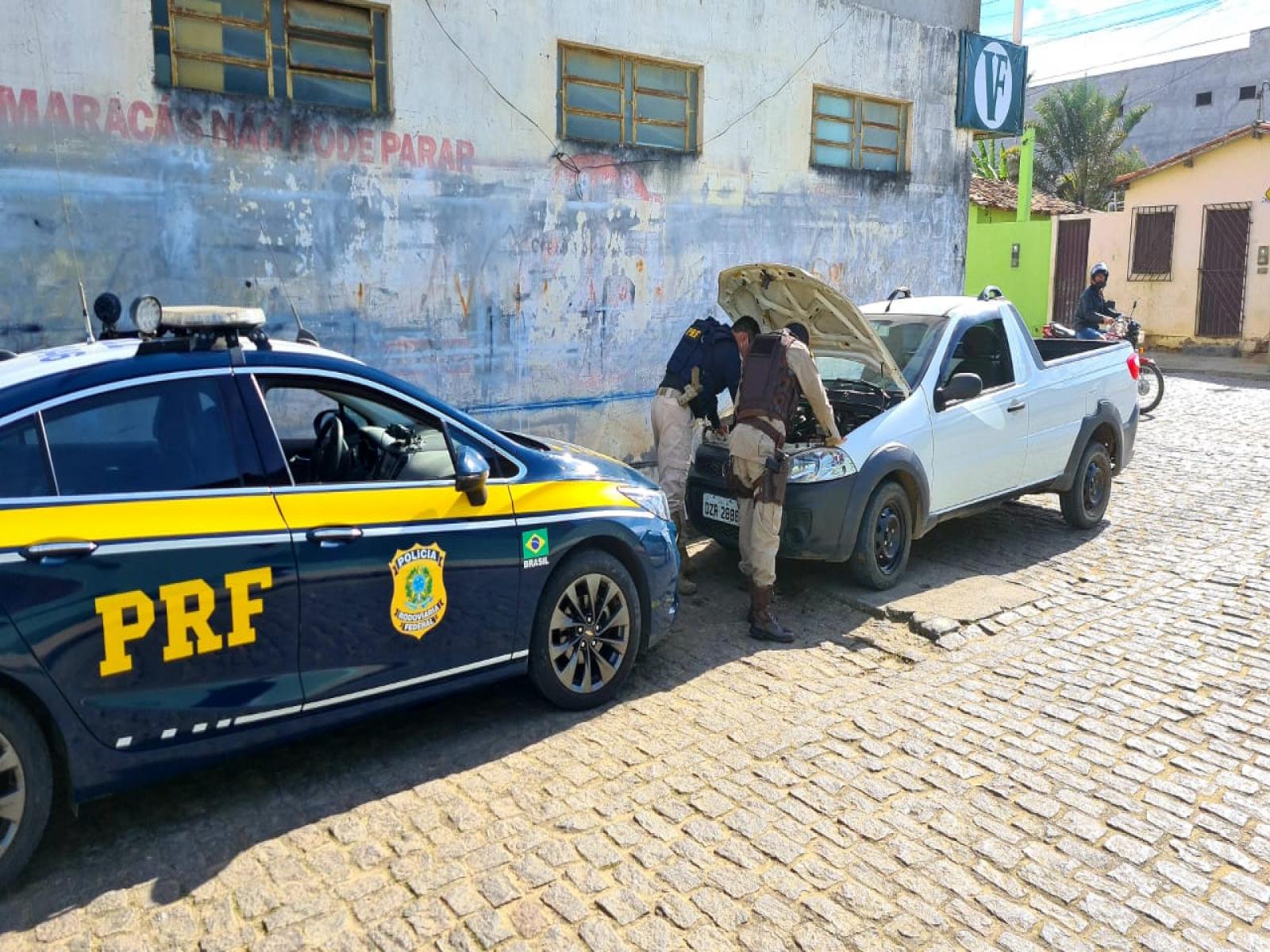 Kapro III: PRF e PMBA identificam 08 veículos irregulares na cidade de Maracás