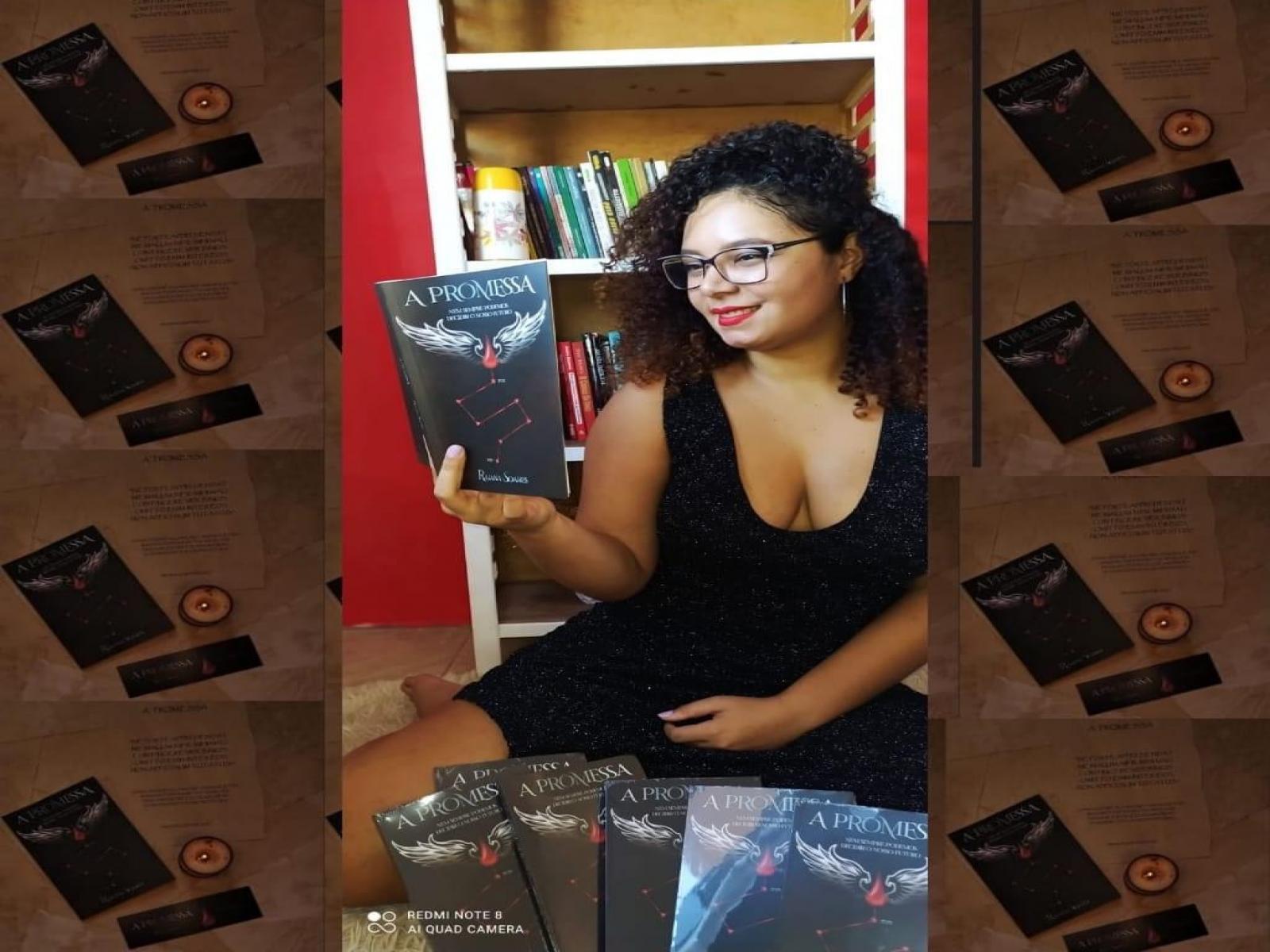 Poesia com Raiana Soares