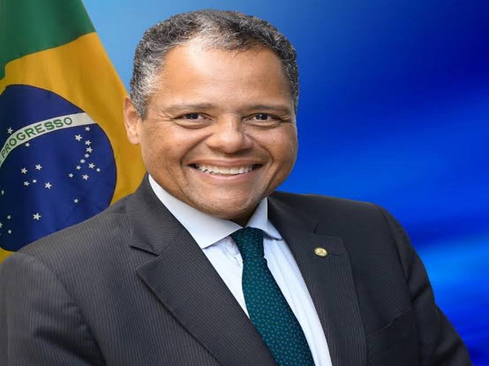 Deputado Antonio Brito anuncia asfaltamento de ruas em Jequié, a partir do dia 20 de fevereiro