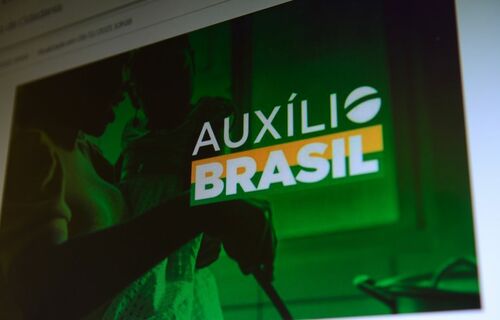 Aumento do Auxílio Brasil injetaria mais de R$ 10 bi na economia do Nordeste, região mais beneficiada pelo programa Aumento do Auxílio Brasil injetaria mais de R$ 10 bi na economia do Nordeste, região mais beneficiada pelo programa