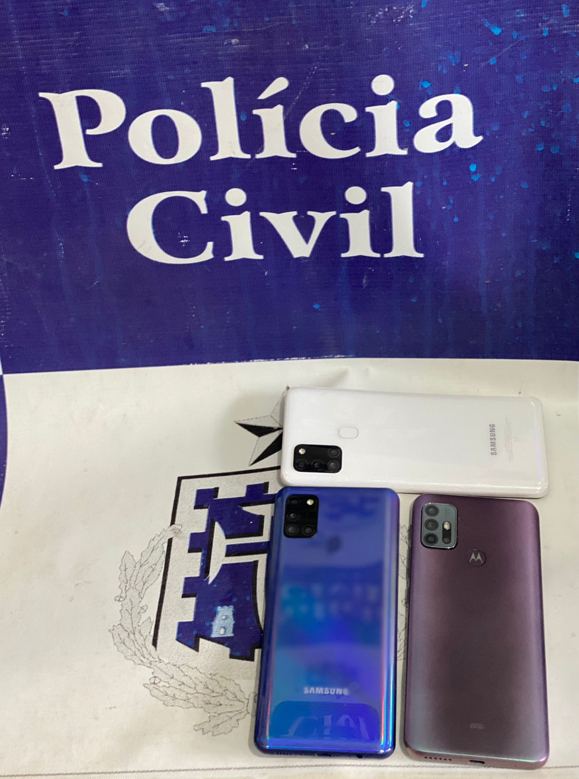 Operação conjunta da polícia recuperou celulares roubados em Jaguaquara e Jequié Operação conjunta da polícia recuperou celulares roubados em Jaguaquara e Jequié