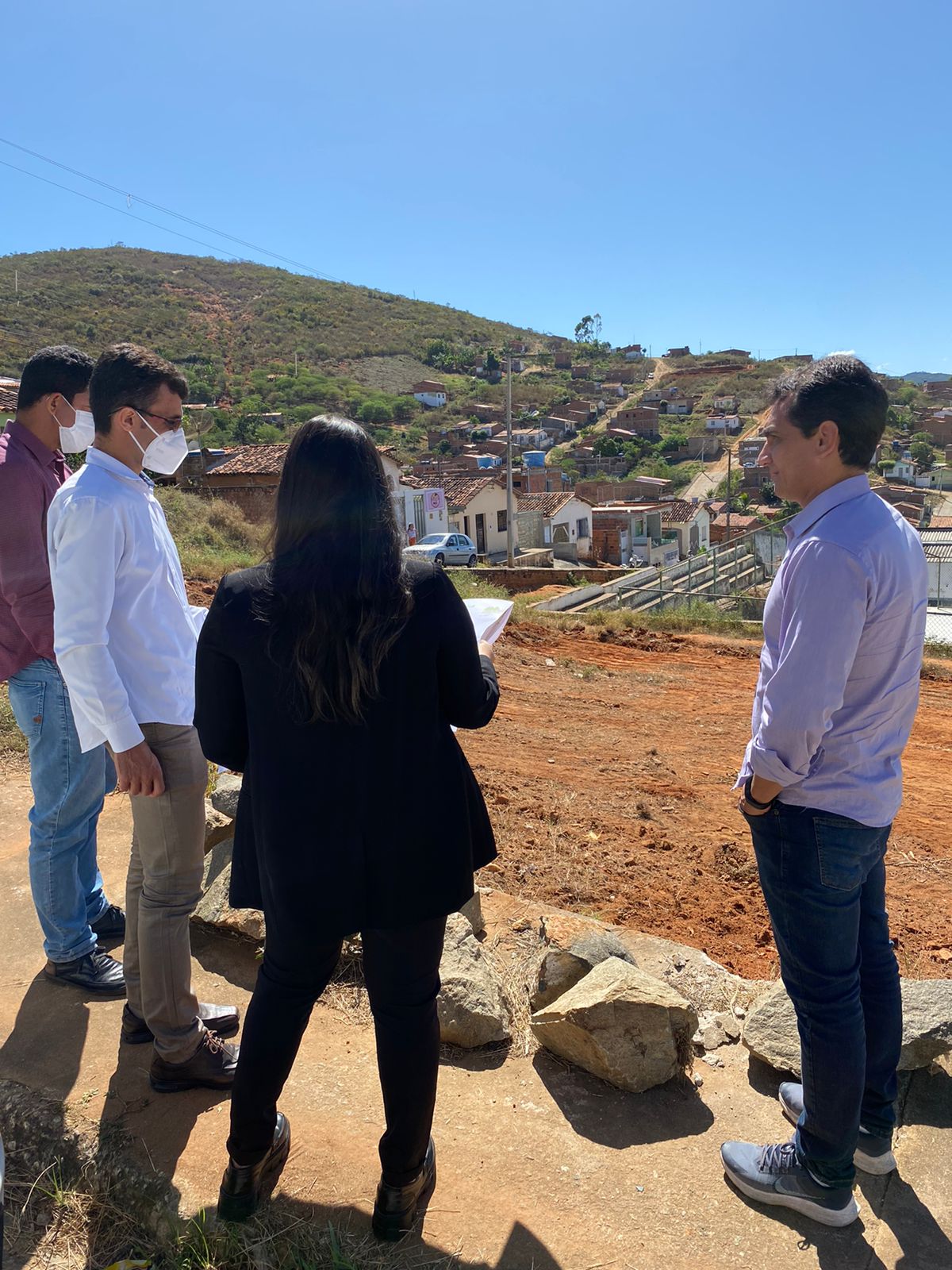 Vereador Gutinha acompanha obras destinadas pelo deputado Leur Junior