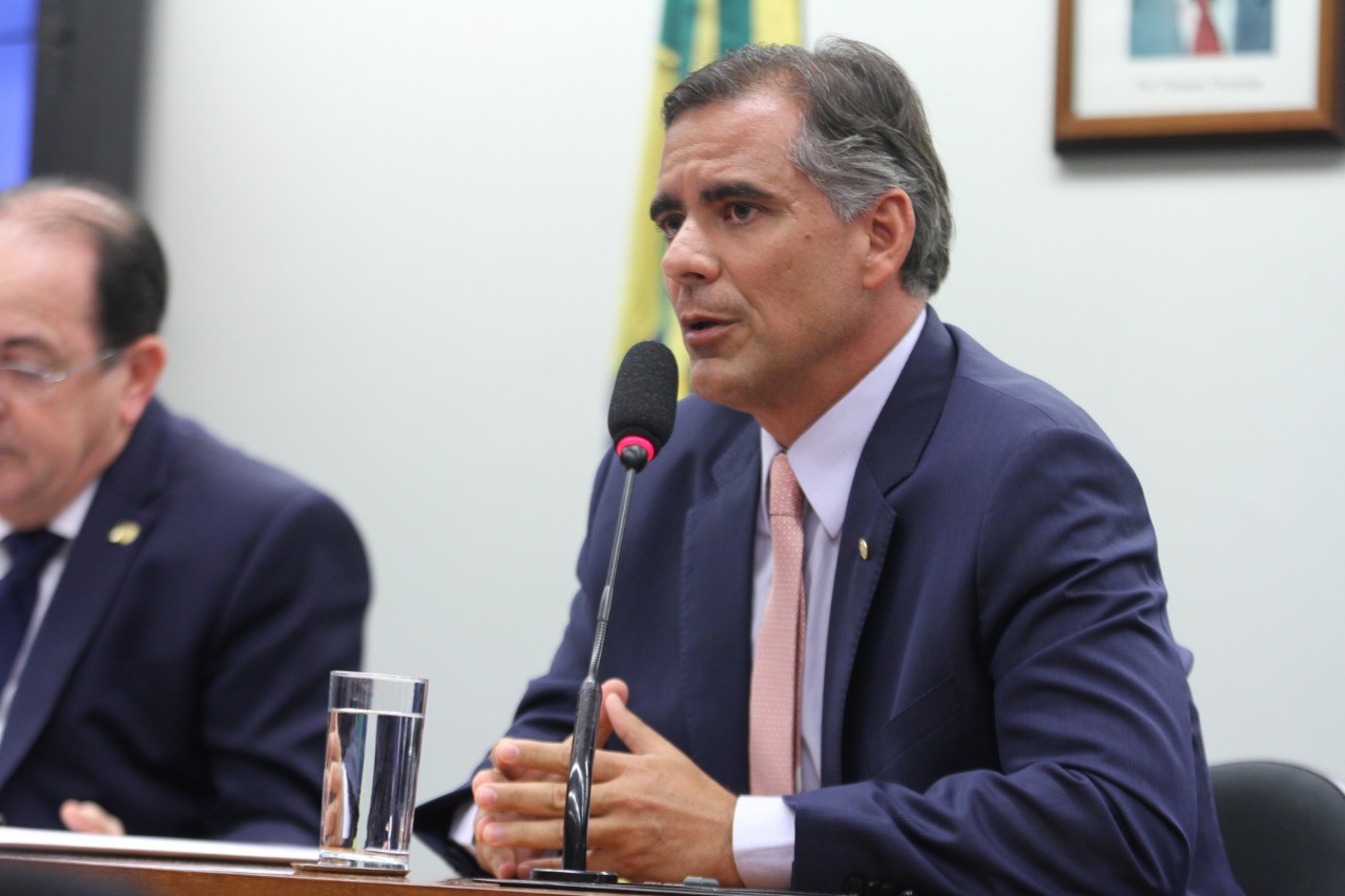 A Bahia fora da temporada de cruzeiros é mais uma prova do amadorismo tamanho G , dispara Leur Lomanto Jr