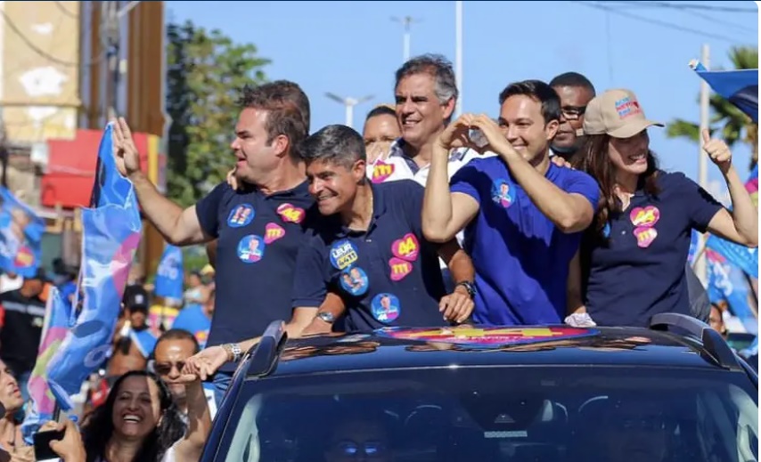 Portabilidade: Prefeito de Vera Cruz recebe ACM Neto com festa e povo comemora Portabilidade: Prefeito de Vera Cruz recebe ACM Neto com festa e povo comemora