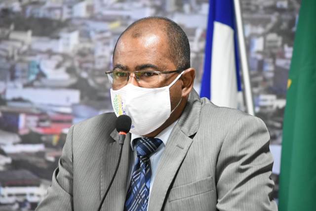 Vereador Soldado Gilvan pede construção de praça no Loteamento Tropical Vereador Soldado Gilvan pede construção de praça no Loteamento Tropical