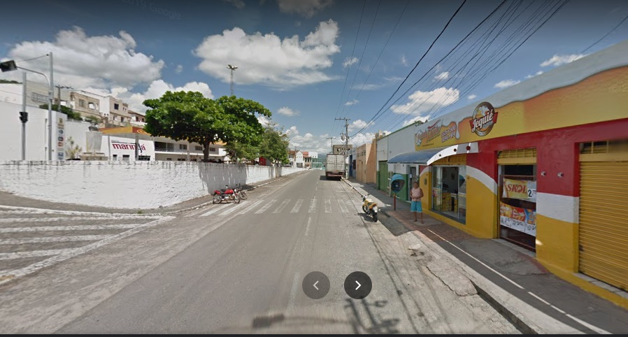 Loja é arrombada pela segunda vez na Praça do Maringá, comerciantes pedem socorro Loja é arrombada pela segunda vez na Praça do Maringá, comerciantes pedem socorro
