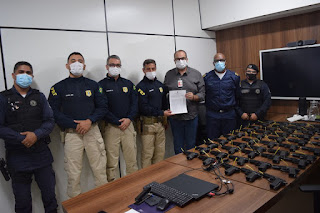 Polícia Rodoviária Federal realiza doação de armas e munições para a Guarda Municipal de Jequié Polícia Rodoviária Federal realiza doação de armas e munições para a Guarda Municipal de Jequié