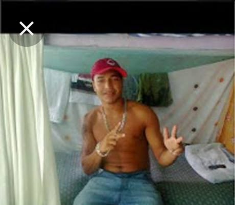 Ex presidiário foi executado a tiros dentro de um bar em Jequié Ex presidiário foi executado a tiros dentro de um bar em Jequié
