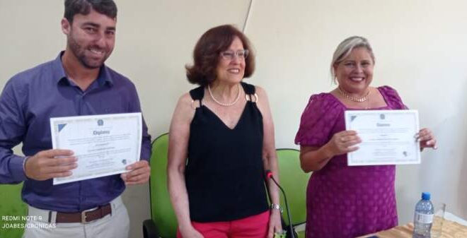 EM MAIQUINIQUE PREFEITA ELEITA E SEU VICE SÃO DIPLOMADOS EM SOLENIDADE NA MANHÃ DE SEGUNDA