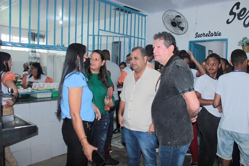 Prefeitura de Jitaúna entrega nova escola Rômulo Galvão de Carvalho totalmente requalificada Prefeitura de Jitaúna entrega nova escola Rômulo Galvão de Carvalho totalmente requalificada