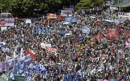 Coluna Jorge Barros: A ARGENTINA EM TRANSE, MAS NÃO CHORE POR MIM ARGENTINA