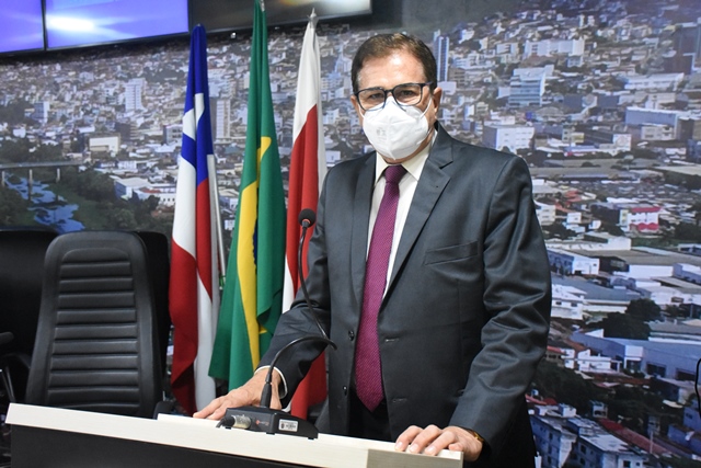 Joaquim Caíres cobra construção de praça no Povoado de Campo Largo