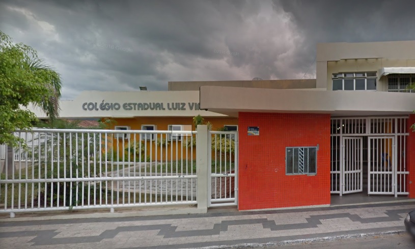 Mulher é assaltada enquanto esperava a filha em frente a escola Mulher é assaltada enquanto esperava a filha em frente a escola