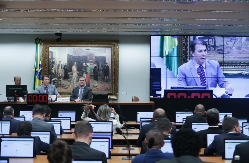 UPB comemora aprovação da admissibilidade da PEC da Redução da Alíquota na CCJ da Câmara UPB comemora aprovação da admissibilidade da PEC da Redução da Alíquota na CCJ da Câmara