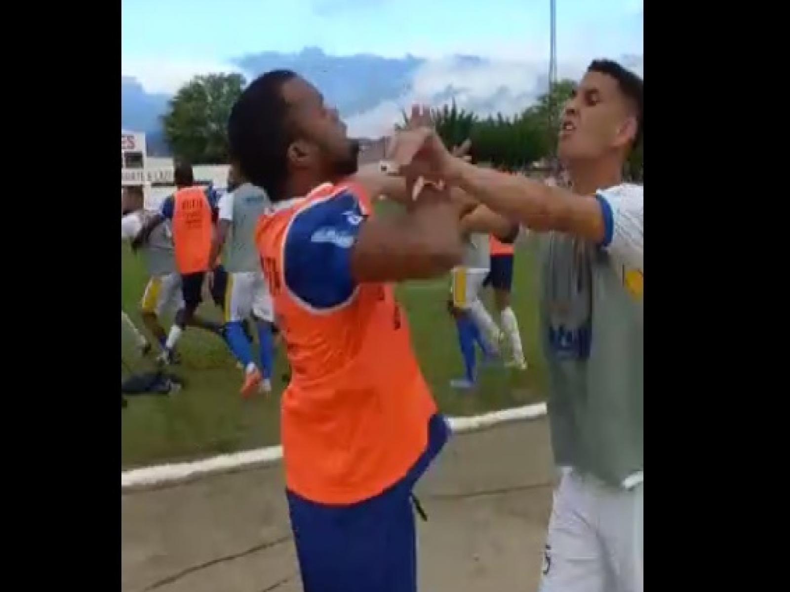 ADJ é eliminado pelo Itabuna em casa e jogadores de ambos os times partem para pancadaria