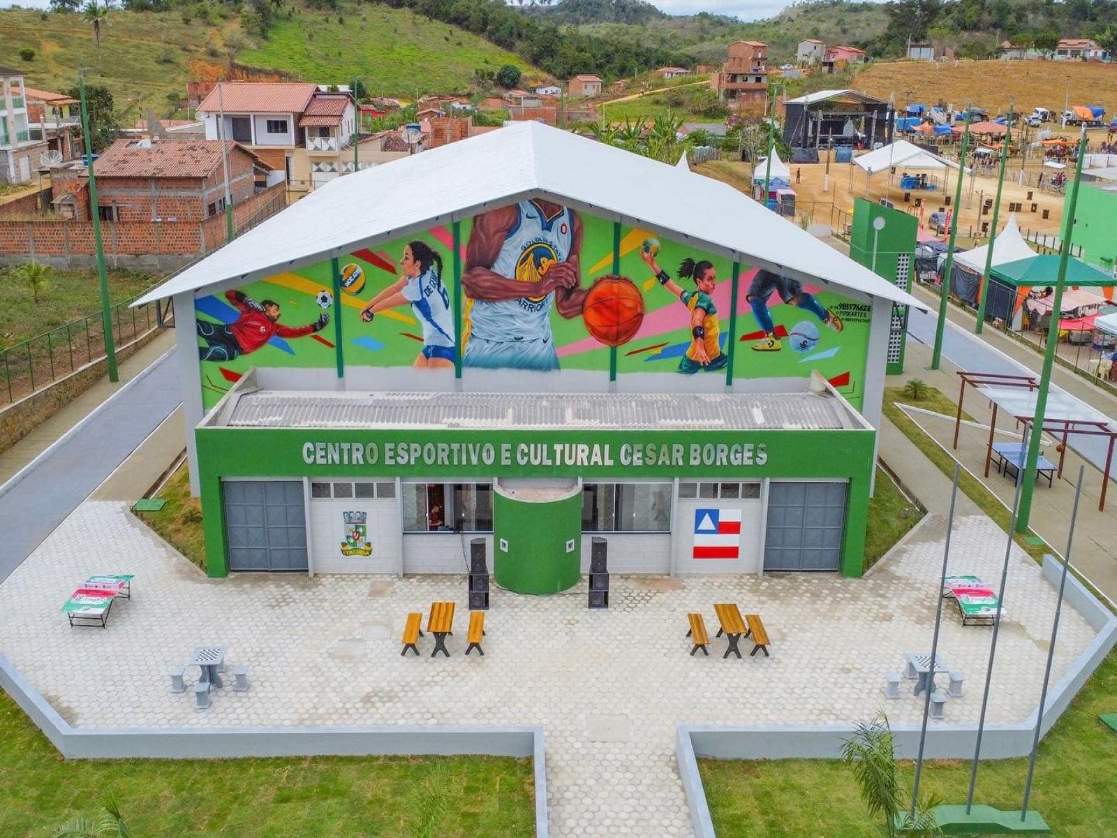 Itagibá: entrega de obras festa de equiprovas marcou os 64 anos de emancipação política