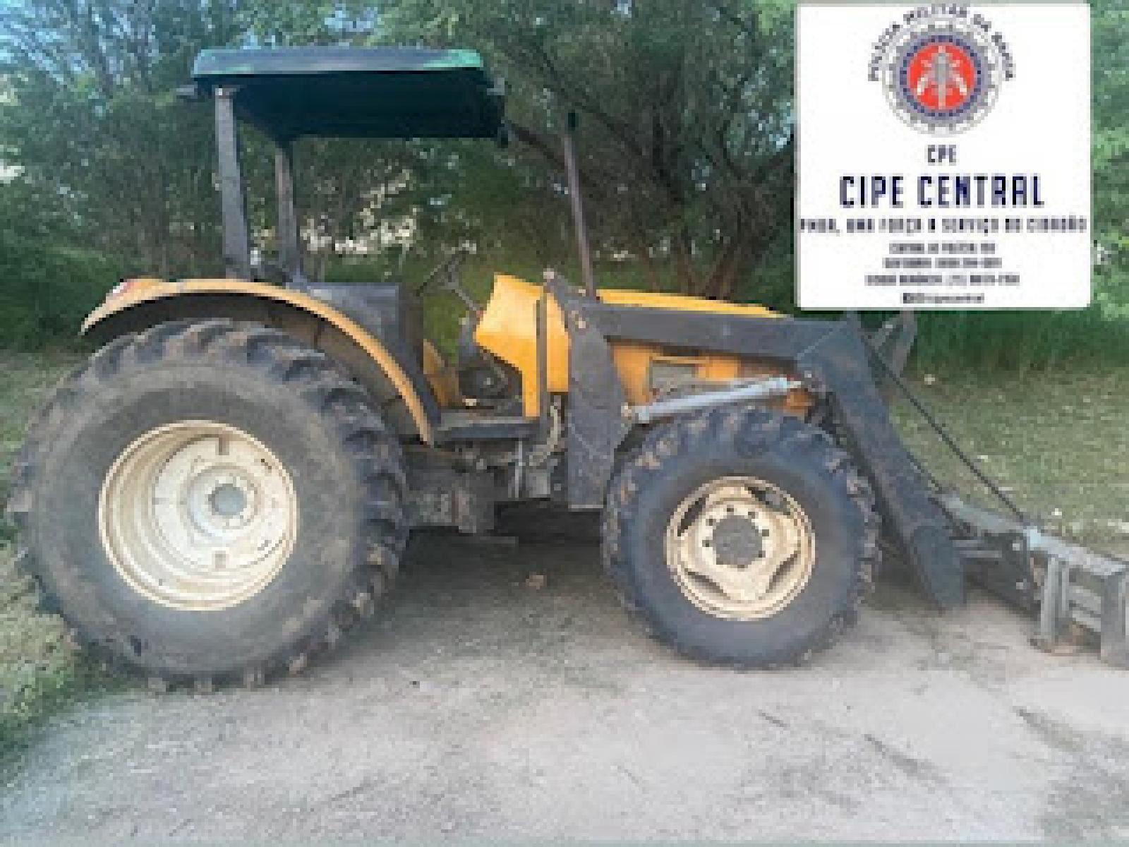 Jequié: CIPE Central recupera trator furtado em fazenda