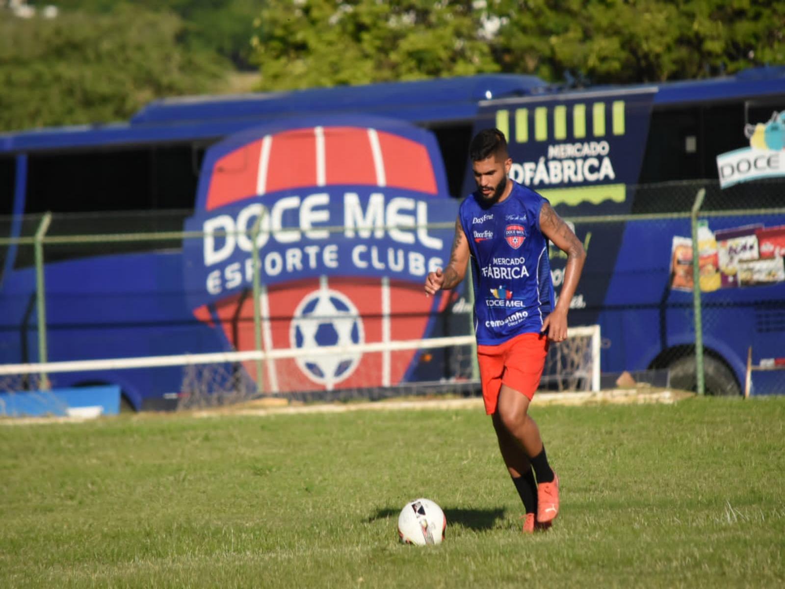 Doce Mel inicia os trabalhos no Estádio Waldomiro Borges em Jequié, onde mandará seus jogos no Baianão 2023.