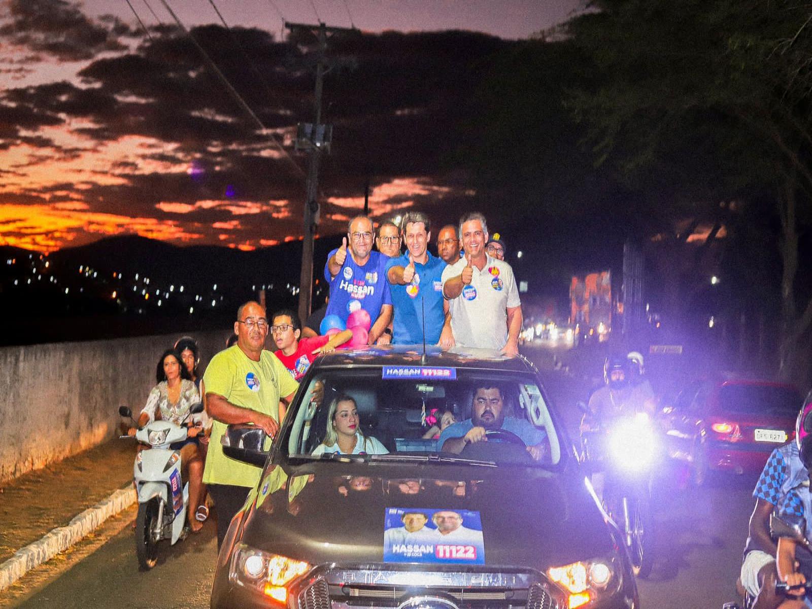 Hassan, Zé Cocá e Leur Lomanto mobilizam milhares de pessoas em carreata histórica em Jequié
