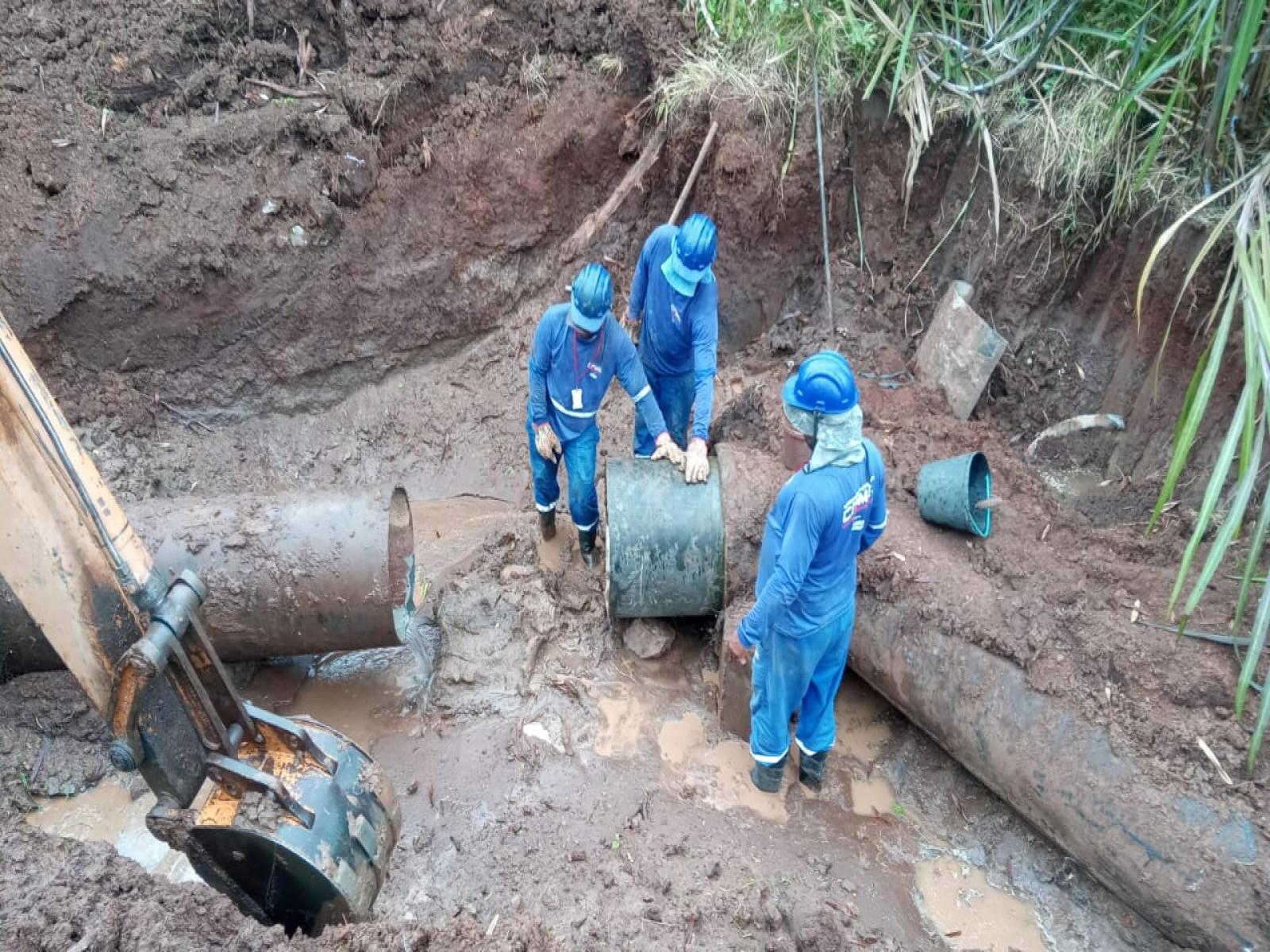 Manutenção na adutora da Barragem da Pedra deixa 12 localidades de Jequié sem água