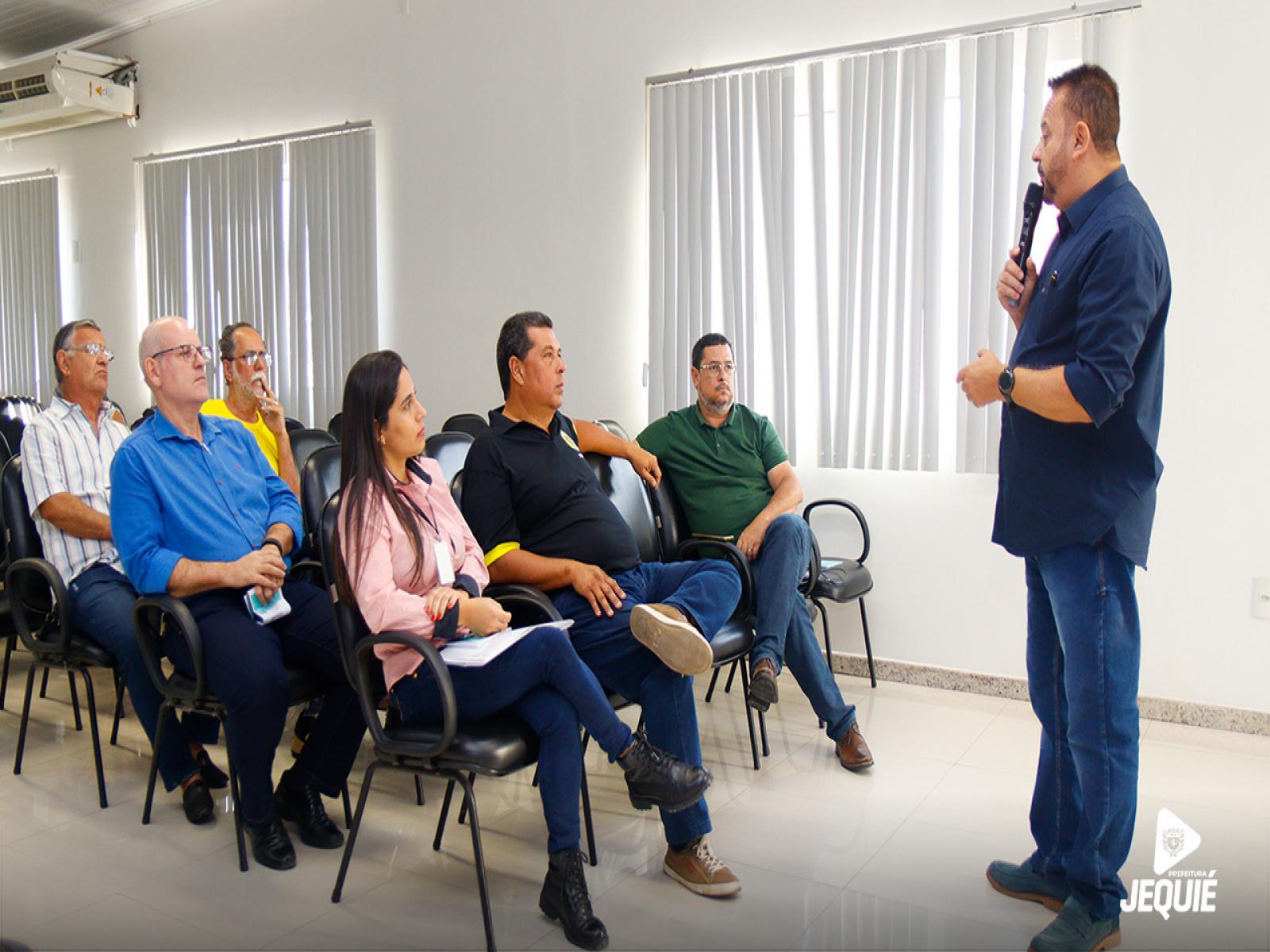 Prefeitura de Jequié apresenta detalhamentos sobre Zona Azul em reunião do Conselho Municipal de Desenvolvimento