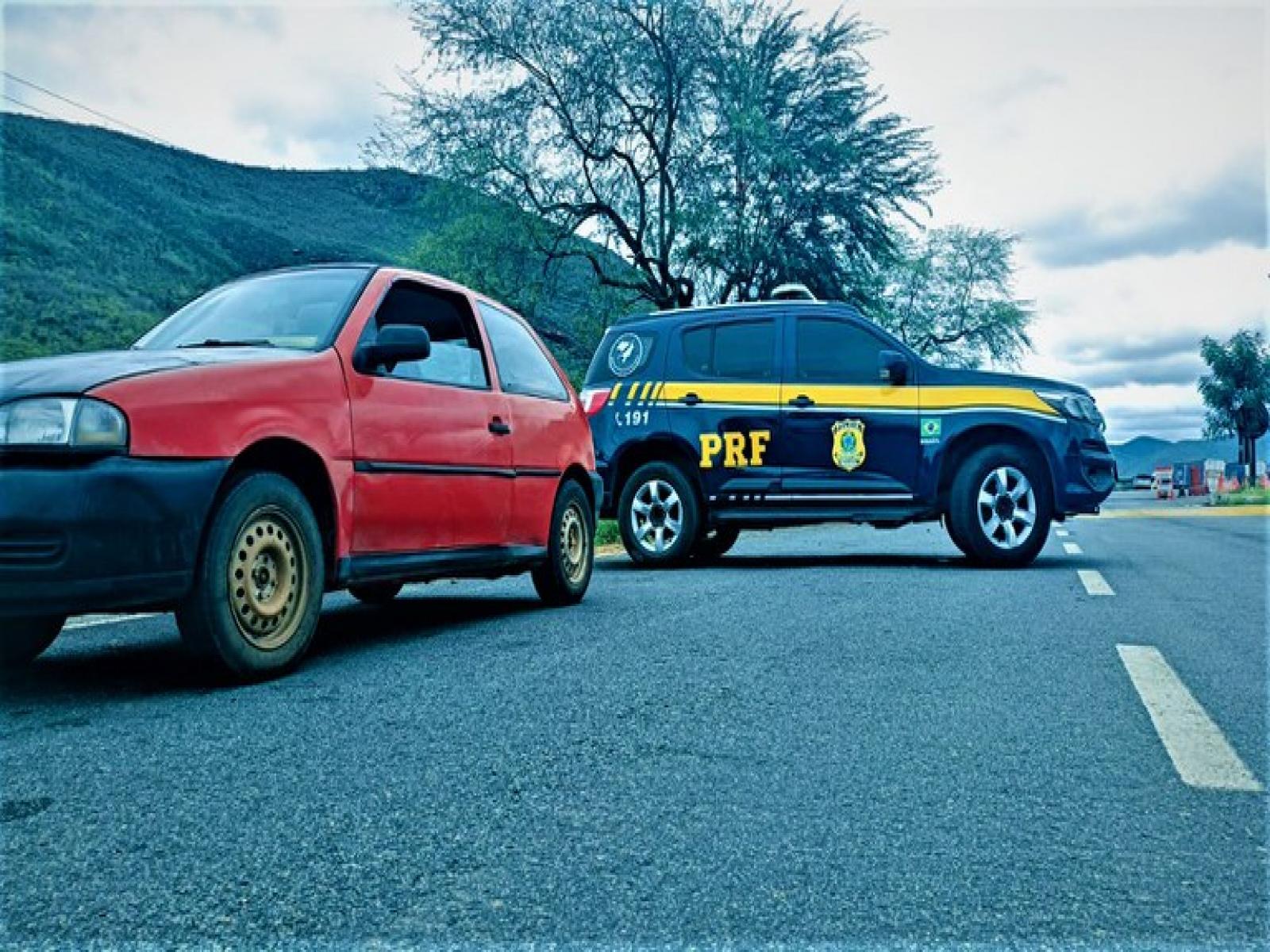 Homem compra carro furtado vendido em oferta da internet e acaba preso pela PRF em Jequié
