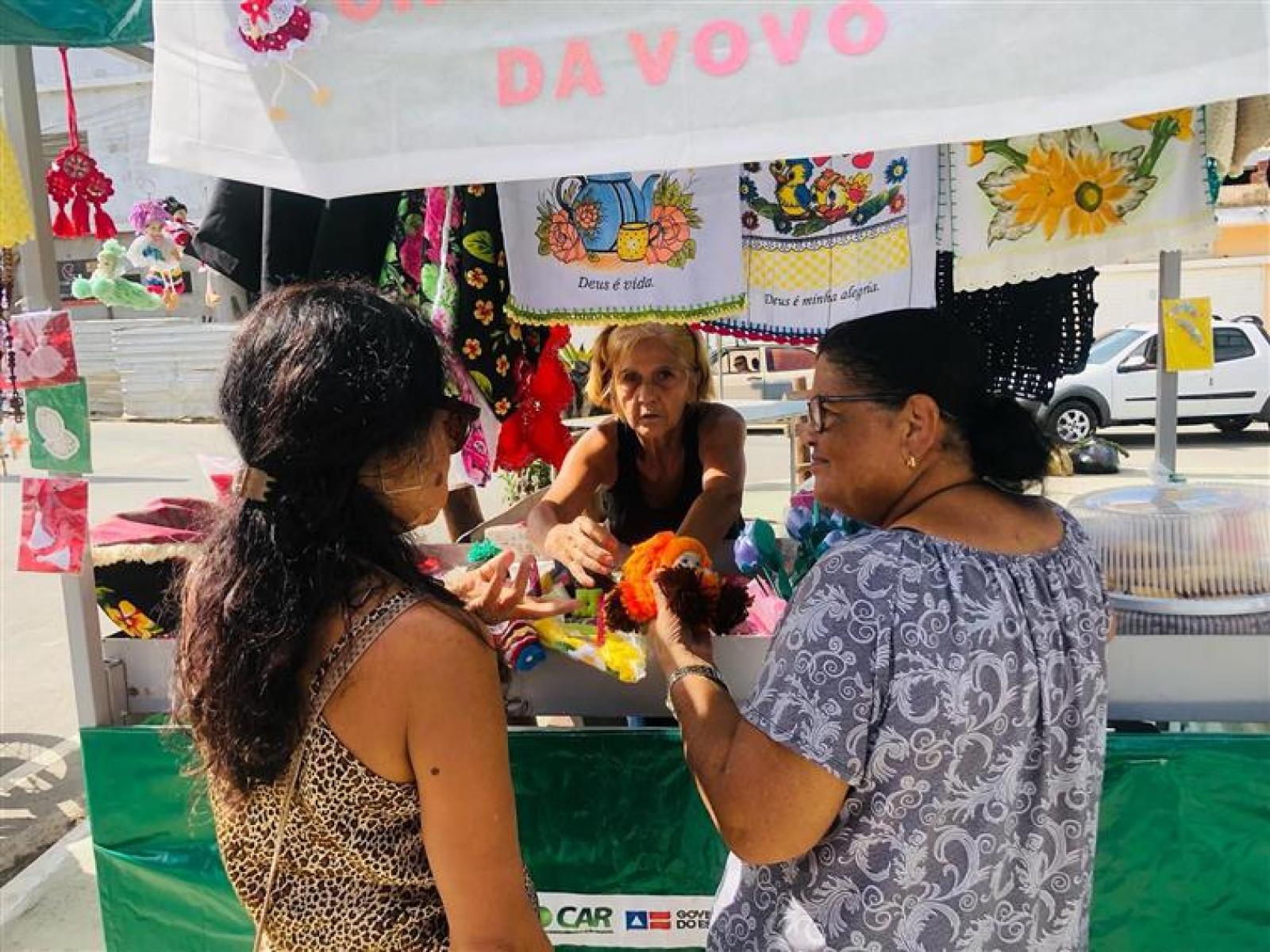 Secretaria de Agricultura realiza com sucesso a 1° Feira de Agricultura Familiar e Economia Solidária em Jitaúna