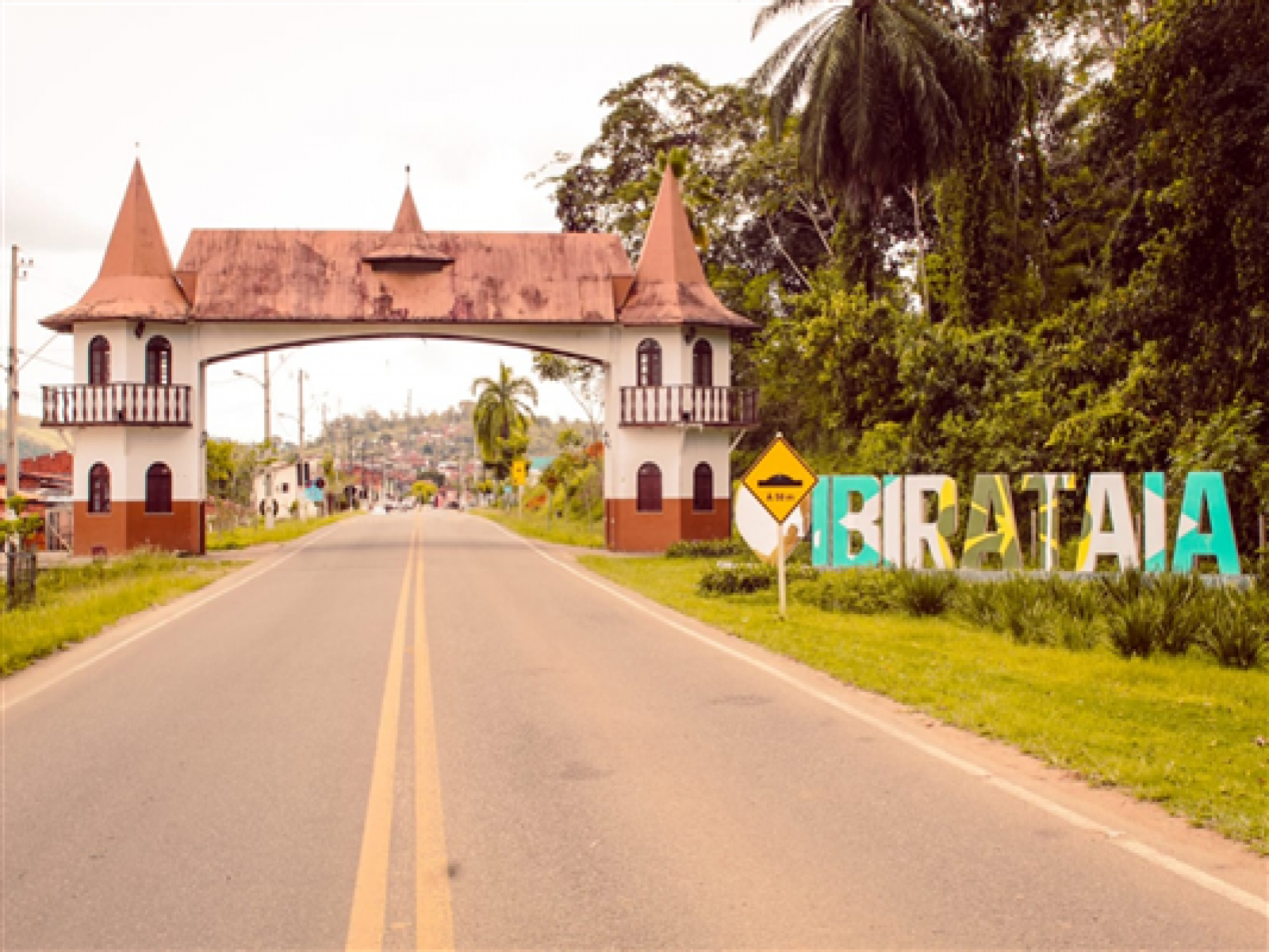 Ibirataia: jovem comete suicídio dentro de casa
