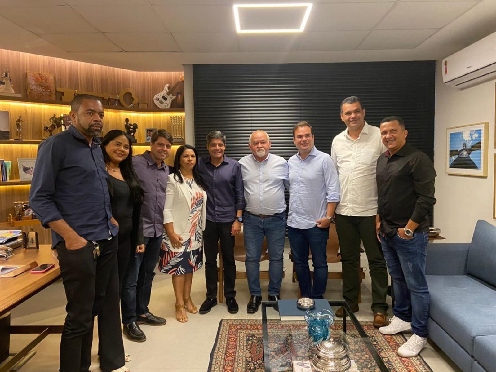 Prefeitos de Pau Brasil e São Félix do Coribe anunciam apoio a ACM Neto