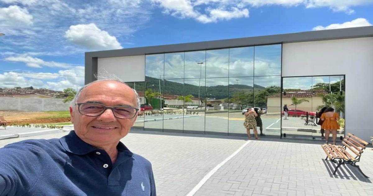 Itagi: Prefeito Dr Olival Andrade, antecipa pagamento do 13º salário
