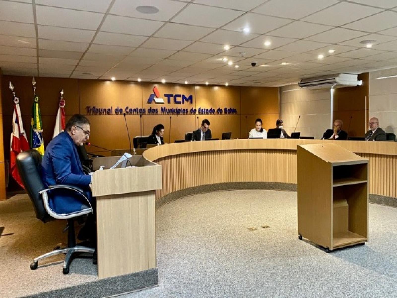 PREFEITO E PREGOEIRA DE ILHÉUS SÃO PUNIDOS PELO TCM
