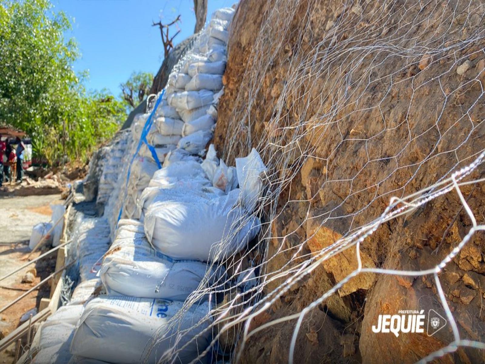 Prefeitura de Jequié investe em obras de contenção de encostas nos bairros