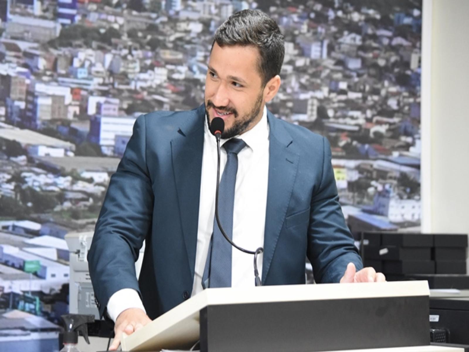 Vereador Bui Bulhões defende construção de Creche e de Escola no Distrito de Florestal