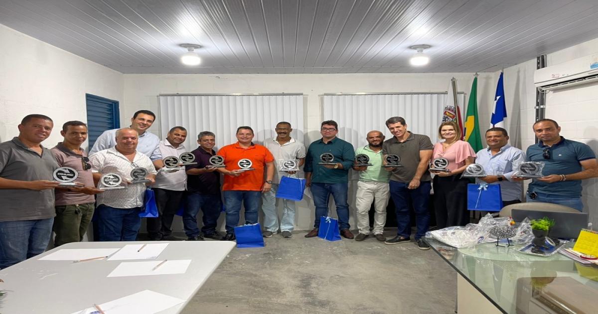Itagi: representando o prefeito  Dr. Olival, o secretário de Administração Saulo Islan participa da eleição do CIMURC