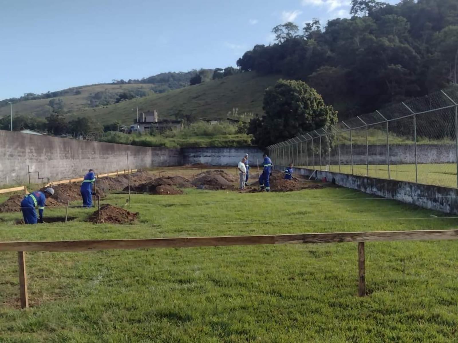 Itagi: Prefeitura inicia obras de construção da arquibancada do Estádio Municipal