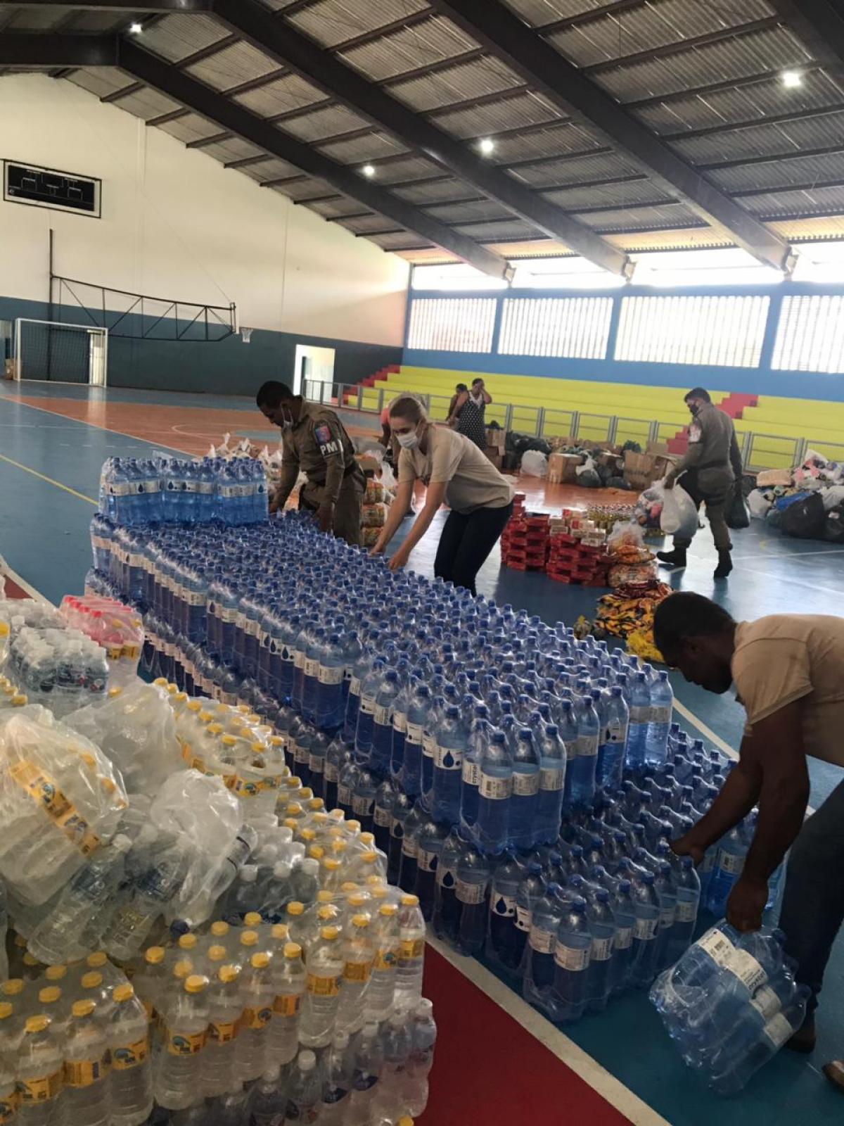 Comando do 19° BPM participa da entrega de donativos para vítimas das enchentes
