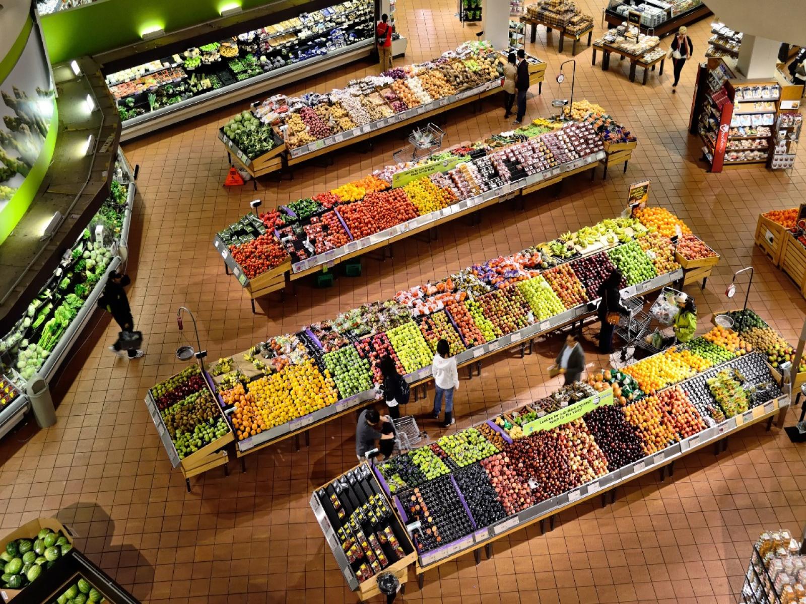 Justiça determina suspensão de venda de produtos com altos níveis de agrotóxicos em rede de supermercados