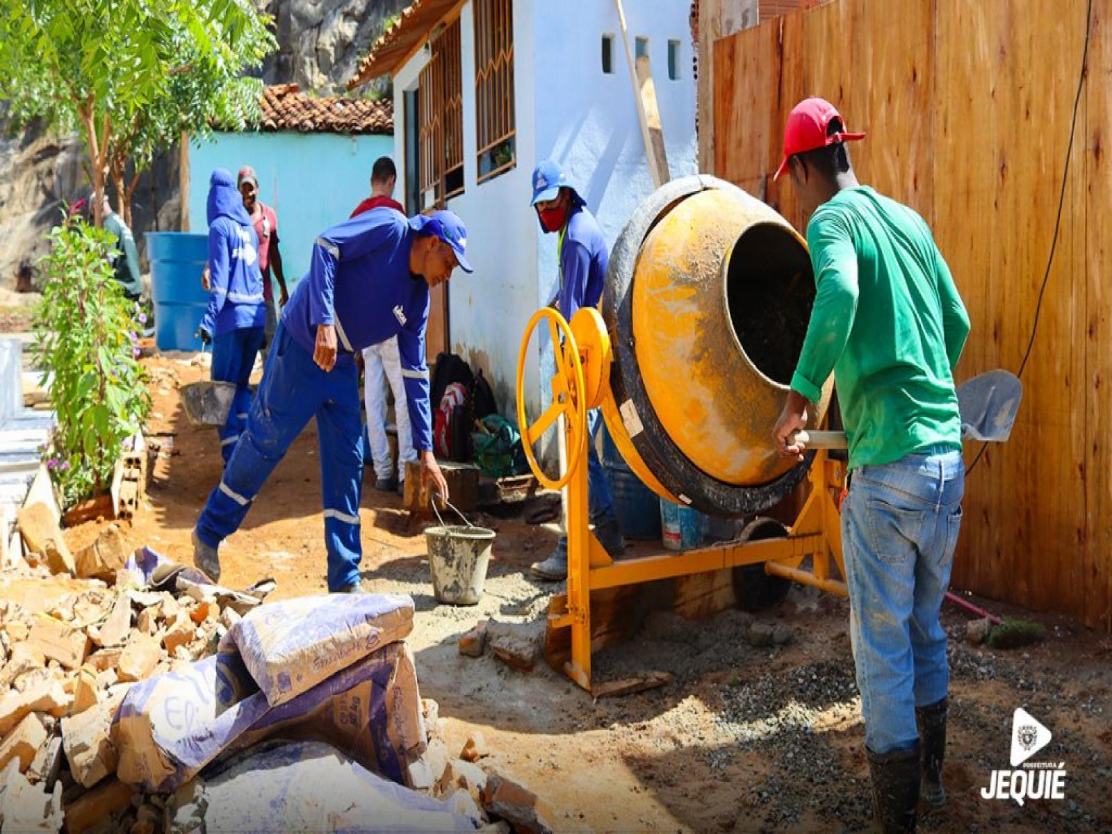 Prefeitura de Jequié intensifica obras de cobertura do canal da Pedreira