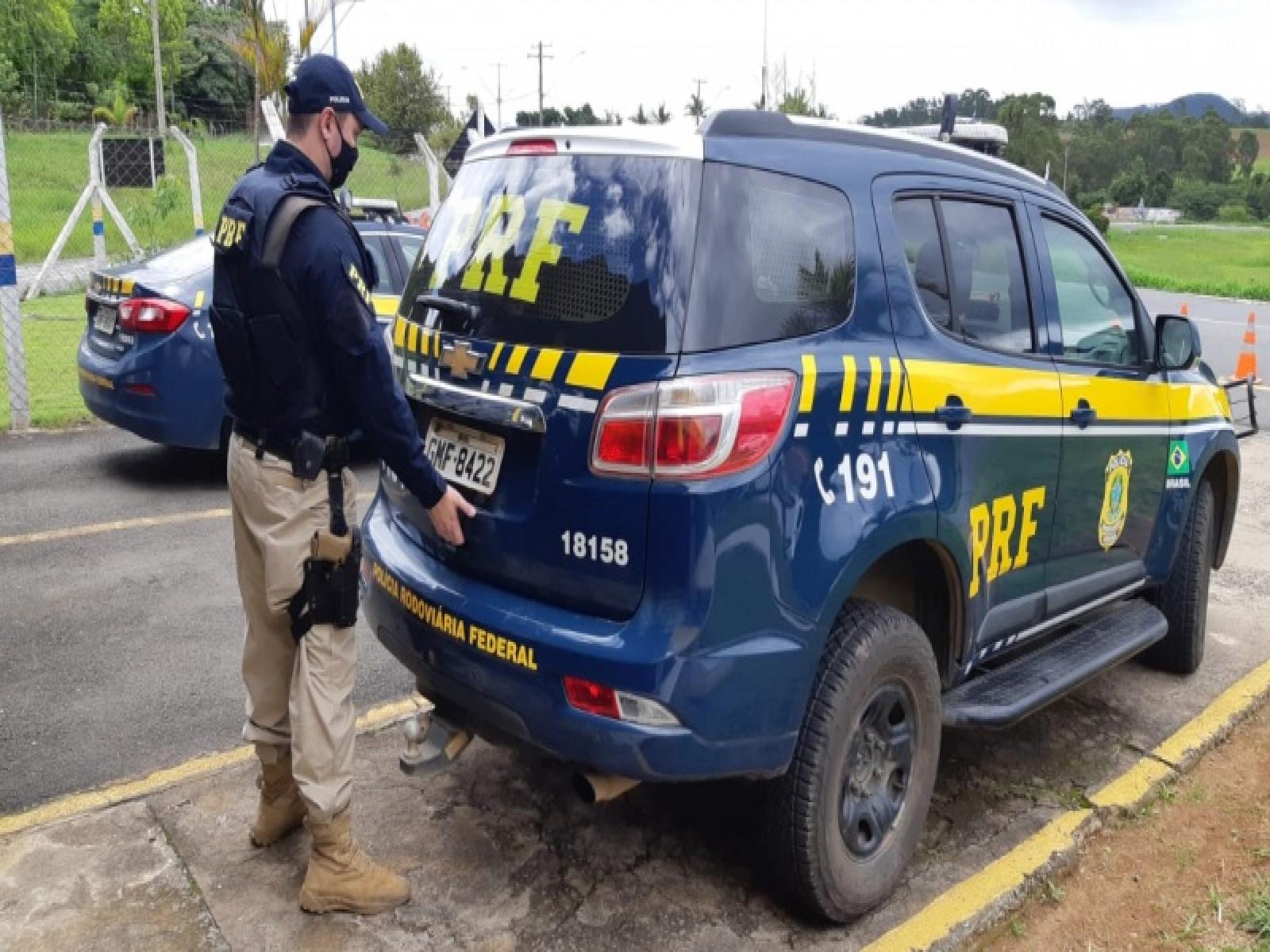 Locutor de rádio é preso na BR 116 acusado de crime de estupro